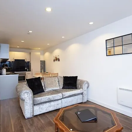 Διαμέρισμα Stunning Media 2bed, Balcony With Amazing Views, Free Wi-fi, Great Transport Links, Long Term Disc Μάντσεστερ