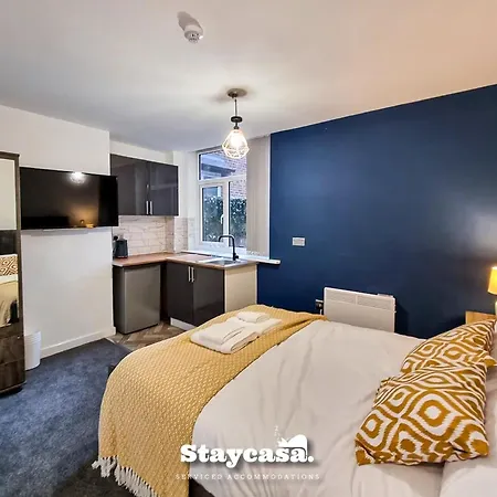 Delightful Spacious Haven With Large Driveway Сasa de vacaciones Mánchester