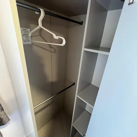Lux En-suite - Center - Coop Arena