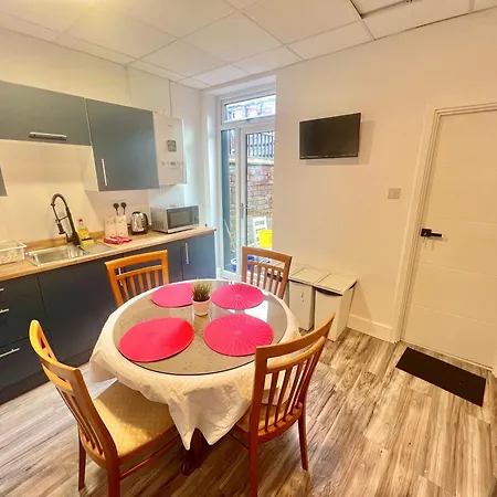 Lux En-suite - Center - Coop Arena Pensión Mánchester