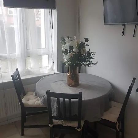 Gæstehus 4 Mereside Walk Manchester