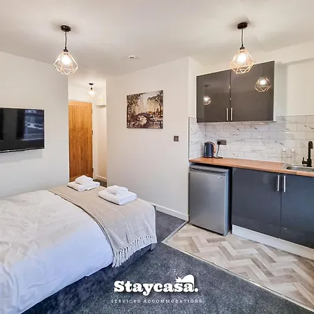 Delightful Spacious Haven With Large Driveway Сasa de vacaciones *