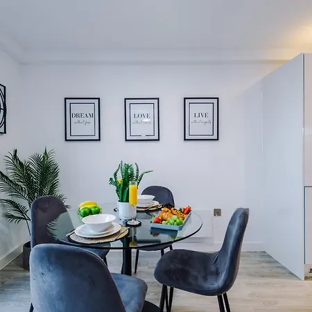 Appartement Athena Suite: Mdn 2bd W/ Roof Terrace Manchester