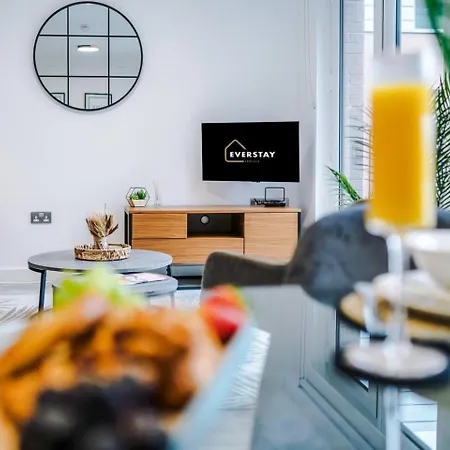 Short Last Minute Discounts * Manchester
