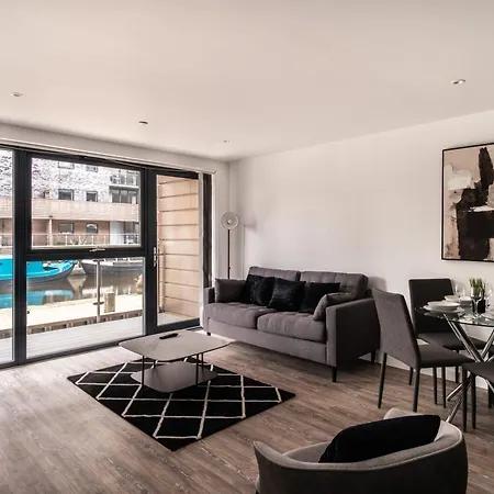 Stunning 2 Bed In Manchester
