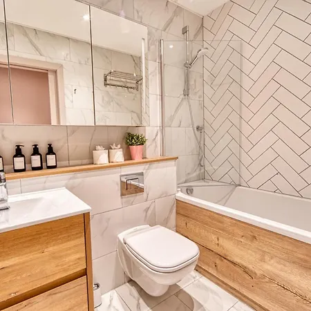 Funky 3 Bedroom In Chinatown! * Manchester