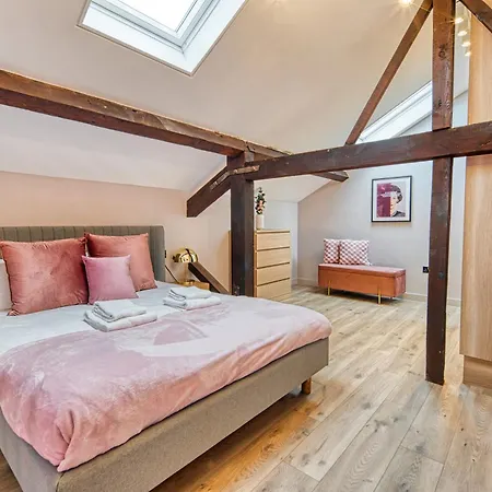 Funky 3 Bedroom In Chinatown! Manchester