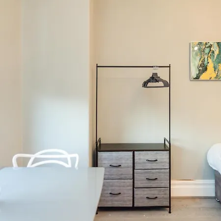 Benoit Apartment *