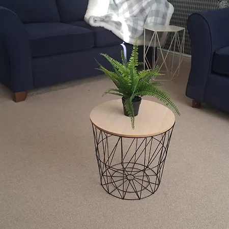 Feriehus Tropical Sun Homes - Beautiful Spacious 3 Bed In A Serene Environment With Free Parking For 2 Cars Manchester