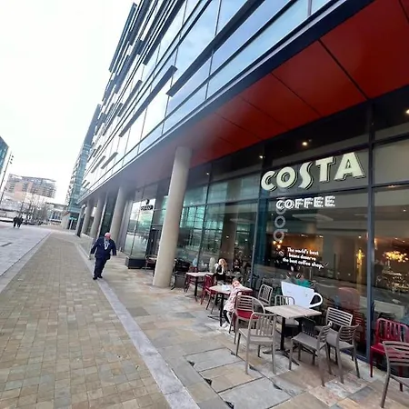 Apartmán Spacious 2 Bedroom Flat Stunning Waterside View Manchester