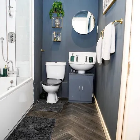 Stylish Two-bedroom Salford Quays * 曼彻斯特