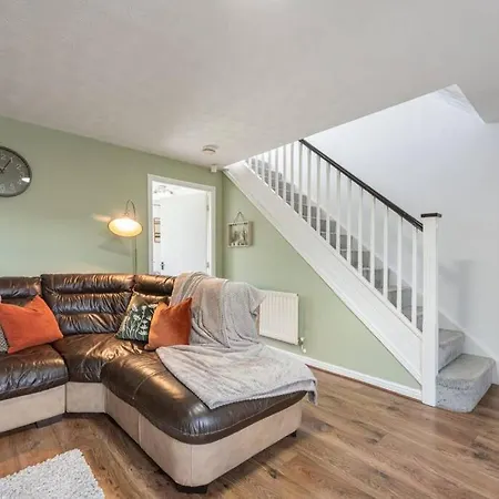 Comfy 3-bedroom House Nr Coop Live Arena And Centre By Rest&recharge *