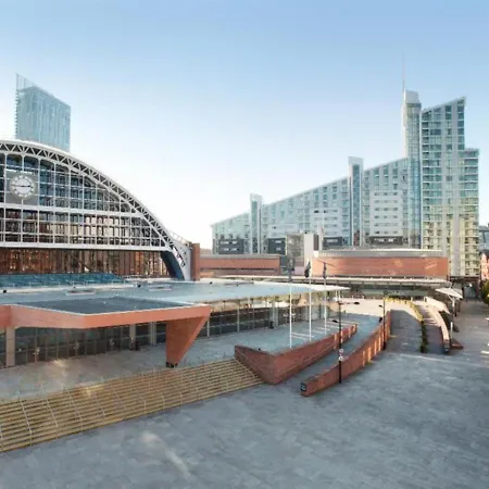 Mancunian Skyline Haven - Chic & Sleek 1-bed Near Deansgate And Centre - Ideal For Business & Leisure - By Parydise Apartman