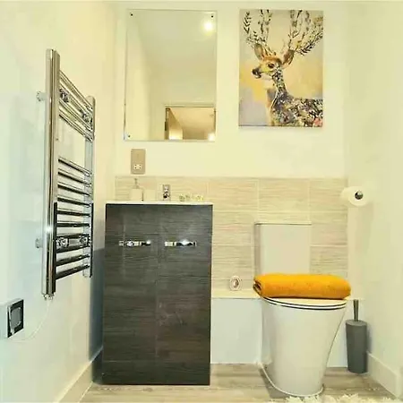 아파트 2bed Salford Mcr