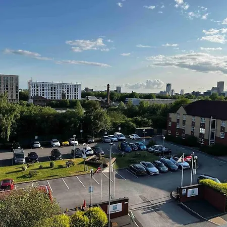 2bed Salford Mcr *