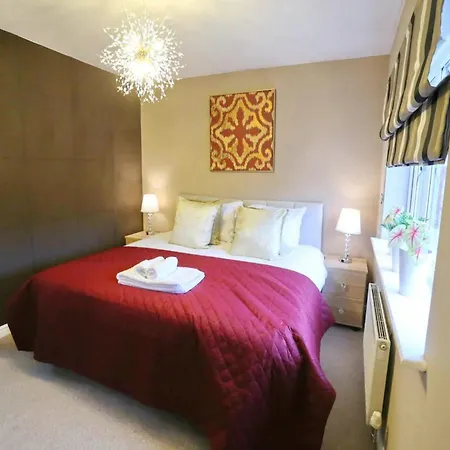 Pass The Keys King Bed Family With Parking Wm Discounts * Manchester
