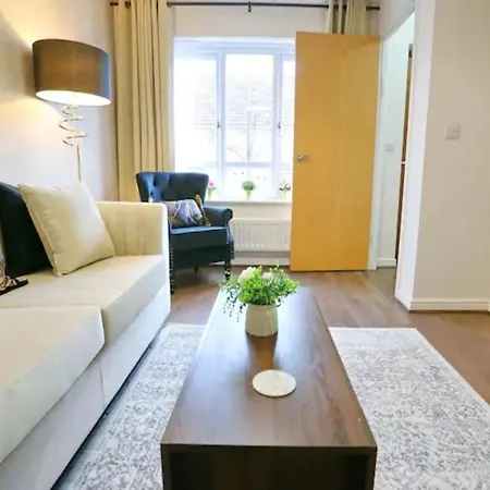 Pass The Keys King Bed Family With Parking Wm Discounts Manchester