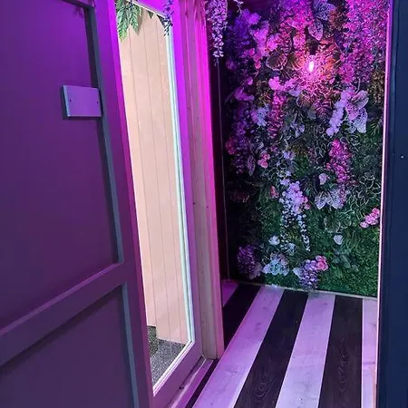 Apartment Copper And Blossom *