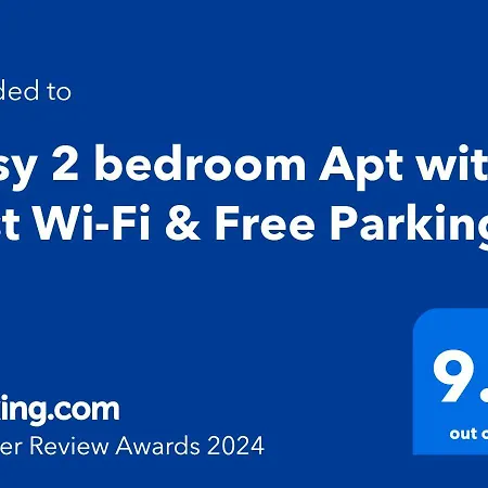 Apartment Luxury 2 Bed With Free Wi-fi & Parking *