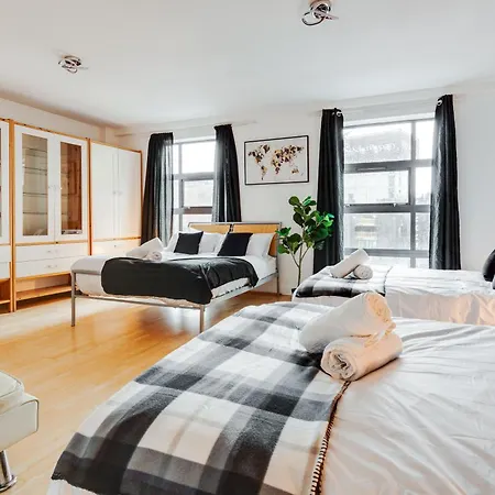 Appartement Deluxe Duplex W/ Balcony & Views - Pool Table