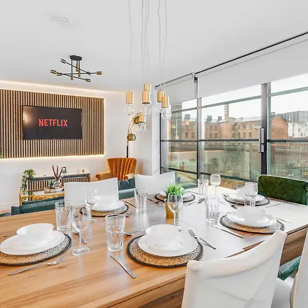 Deluxe Duplex W/ Balcony & Views - Pool Table Appartement Manchester