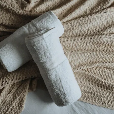 Deluxe Duplex W/ Balcony & Views - Pool Table Apartment Manchester