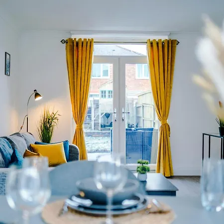 Nyaraló Spacious 3 Bedroom House Close To Etihad
