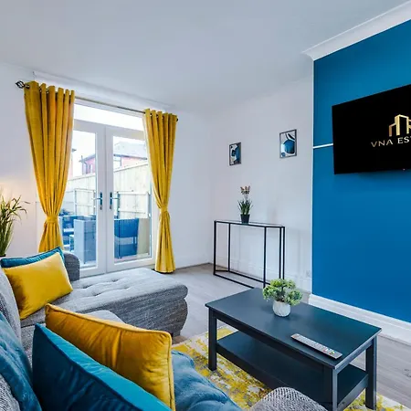 Spacious 3 Bedroom House Close To Etihad Hébergement de vacances Manchester