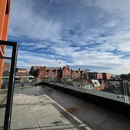 Incredible 2bedroom Free Parking Apartment Manchester