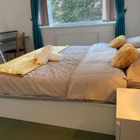 The Gold- Away From Holiday home *