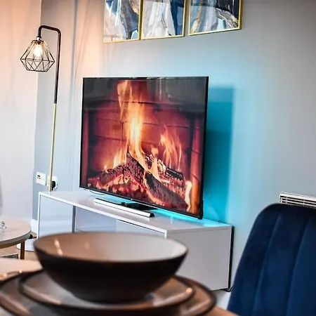 Cozy Escape In Centre Apartment *