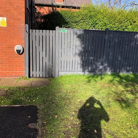 منزل للإقامة Garswood Road House *