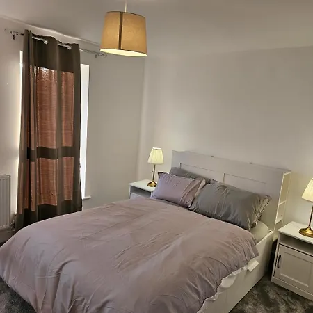 2 Bed House In Manchesrer Сasa de vacaciones *