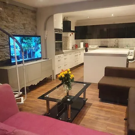 Amazing Flat In The Middle Of The Golf Course Manchester