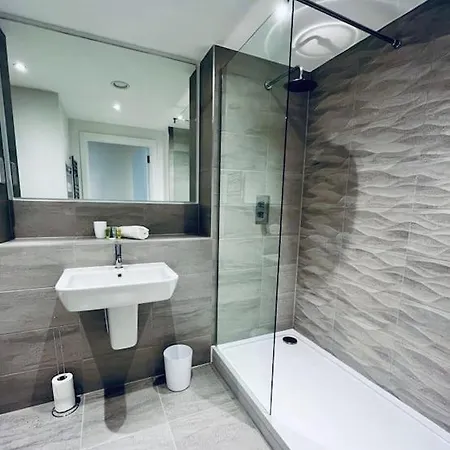 Cozy And Modern 1 Bed In Prime Location