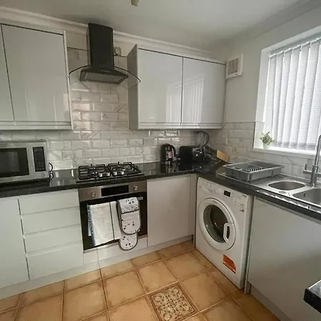 Free Parking - Close To Centre Holiday home