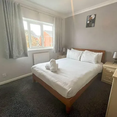 Free Parking - Close To Centre