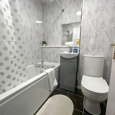 Free Parking - Close To Centre Holiday home *