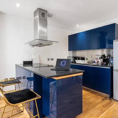 Luxury Penthouse - Private Balcony - City Views Appartement *