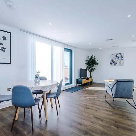 Apartment Hilltop Serviced - Salford Quays *