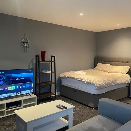 Old Trafford Cityview En-suite Apt アパート マンチェスター