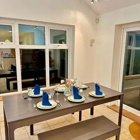 Holiday home Didsbury Gem ! Free Onsite Parking ! Stylish & Manchester
