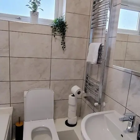 Spacious House In Holiday home *
