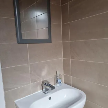 Vakantiehuis Gorgeous Stylish Cheri Victorian House In