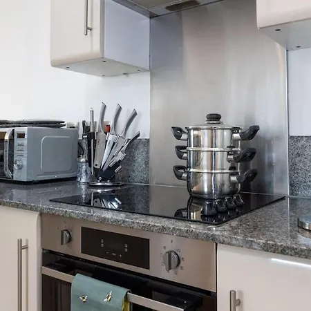 Apartment Stunning Duplex Apartment, Free Parking For 2, Wi-fi, Location, Long Term Disc Manchester
