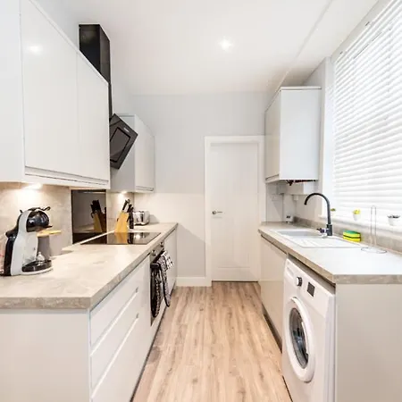 公寓 Hassle-free & Handsome Brand-new 3-bed