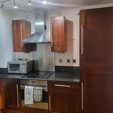 Striking 1 Bedroom *
