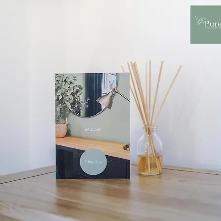 Purestay Manchester: Five-bedroom House With Free Parking