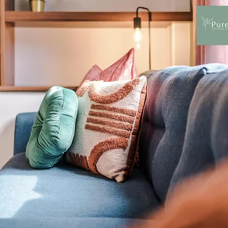 Purestay Manchester: Five-bedroom House With Free Parking Holiday home *