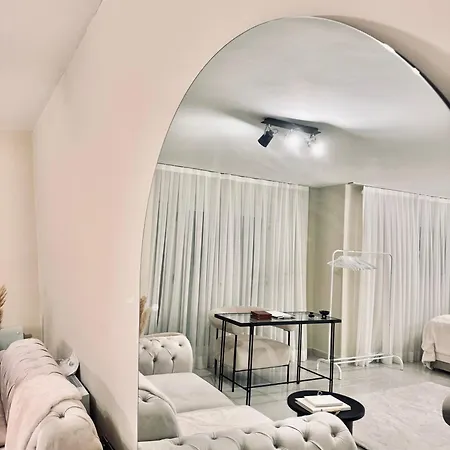 Modern Studio Flat Centre *